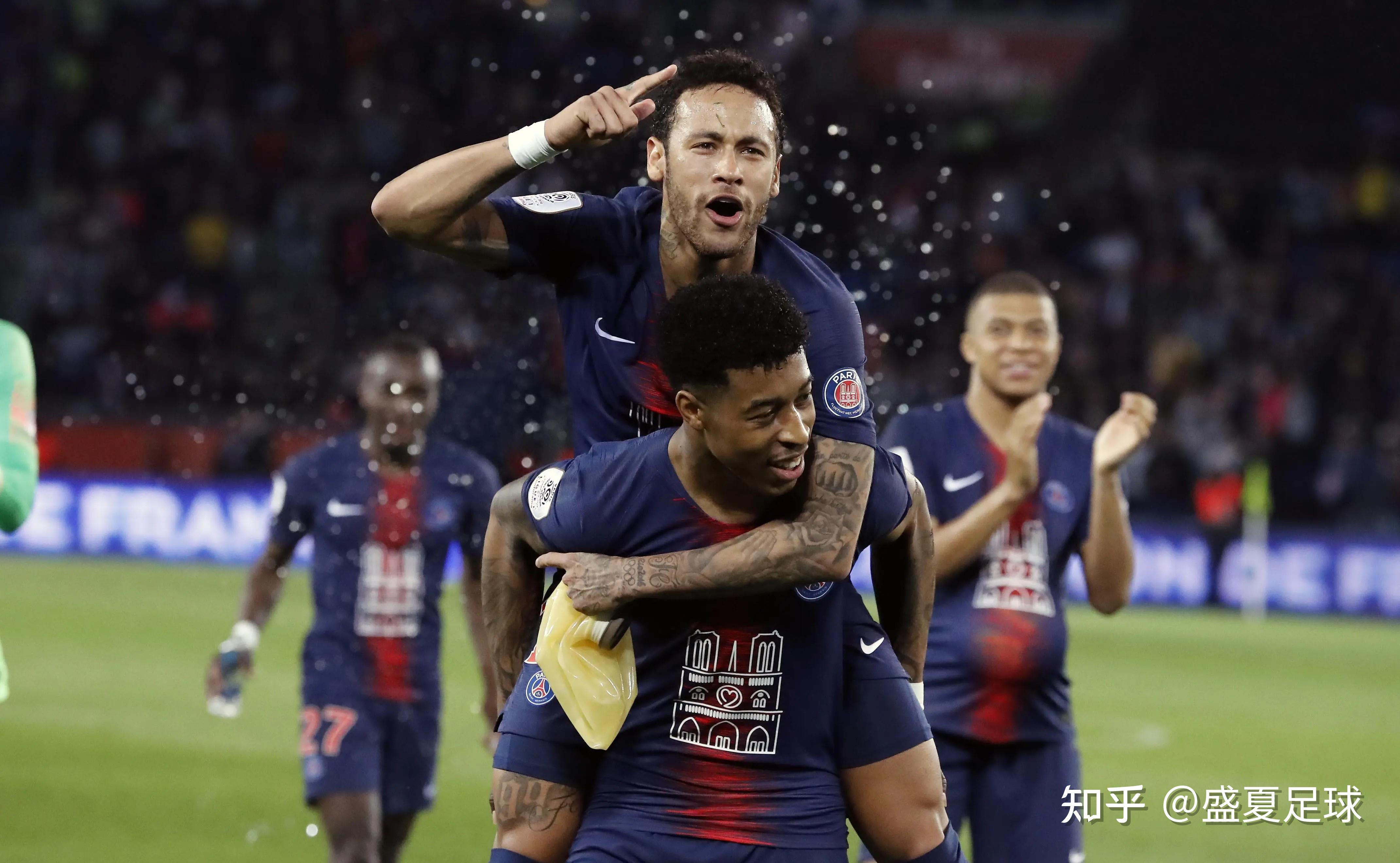 欧洲足球界焦点战,球迷翘首期待 欧洲足球界焦点战,球迷翘首期待