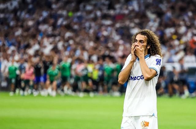 包含欧预赛比赛中球员伤愈复出,精神状态良好的词条 包含欧预赛比赛中球员伤愈复出,精神状态良好的词条