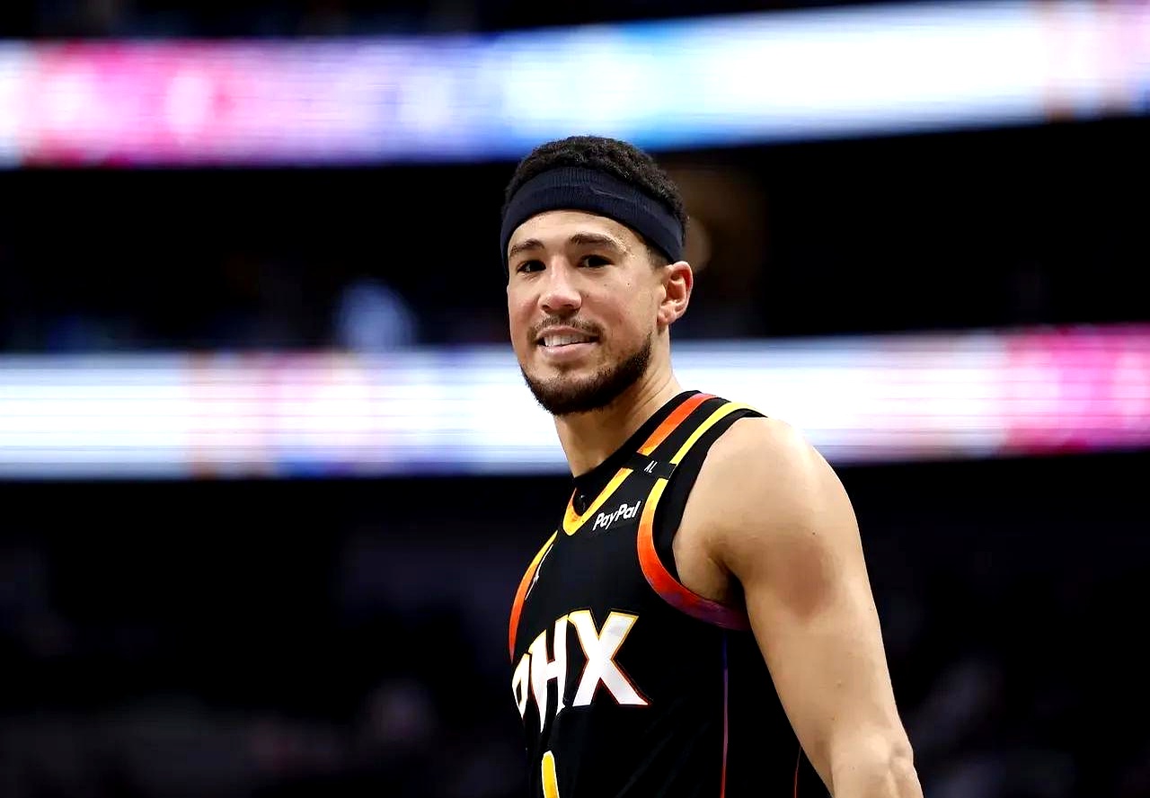 太阳逆转勇士,布克砍下35分的简单介绍 太阳逆转勇士,布克砍下35分的简单介绍