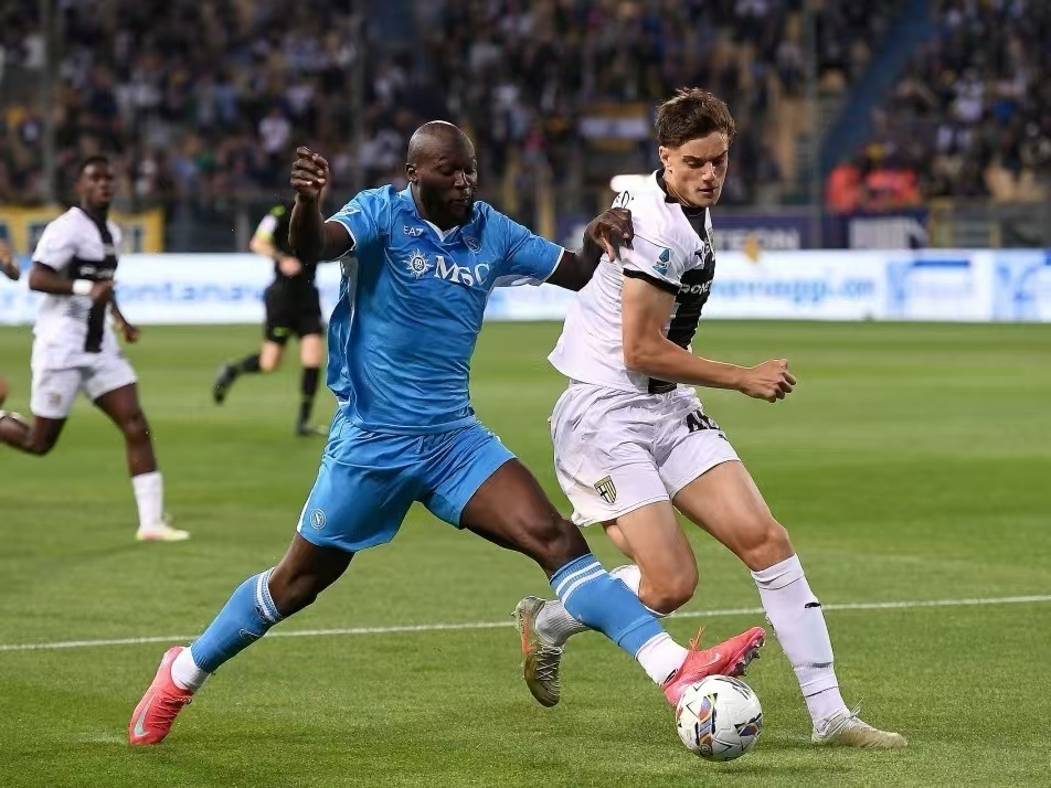 意甲冠军欲争夺，劲敌再遭败绩！的简单介绍