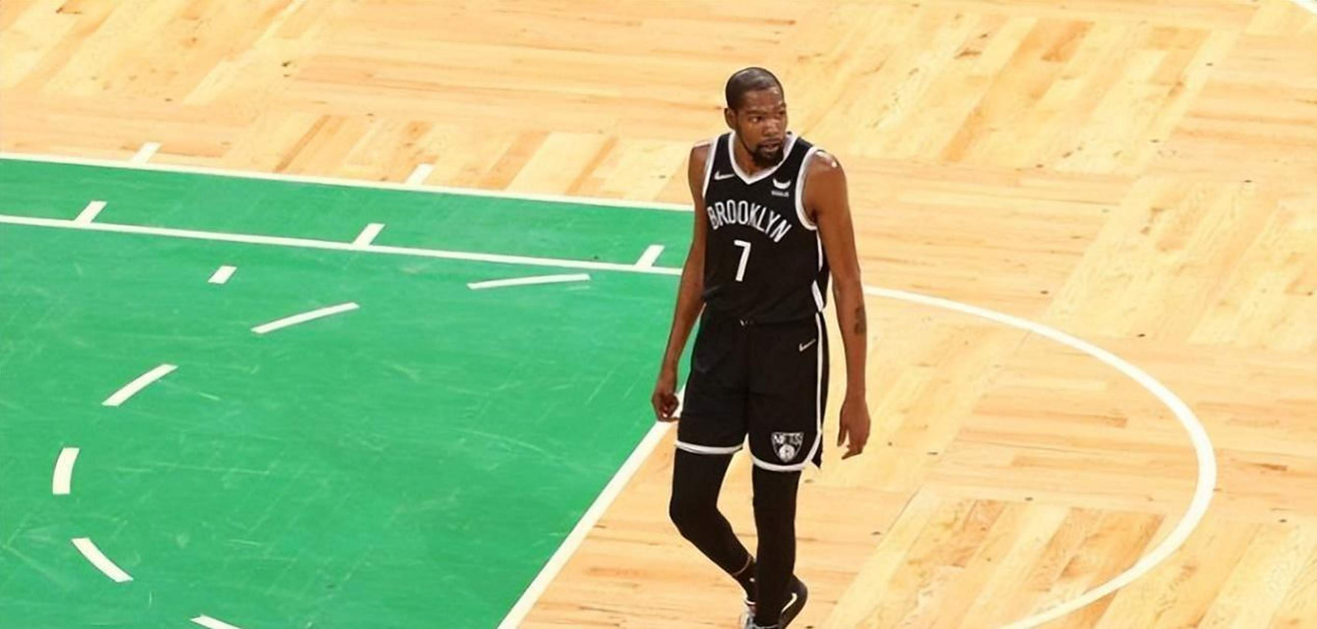 包含篮网大胜凯尔特人，杜兰特独揽27分的词条