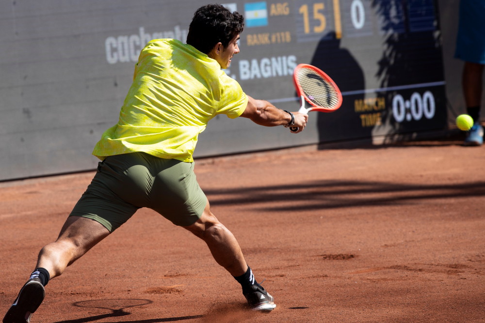 米兰体育直播-帆船比赛中阿根廷选手获得银牌